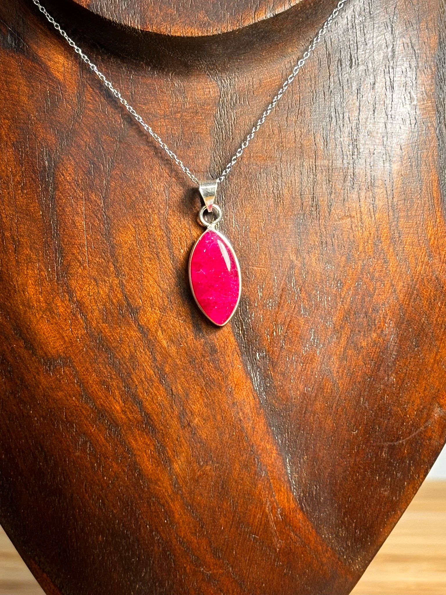 Colgante  modelo Marquesa de rubí